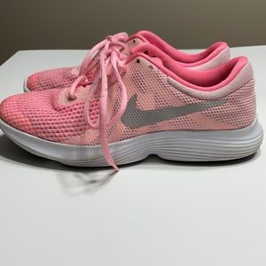 Girls Nike Revolution Sneaker